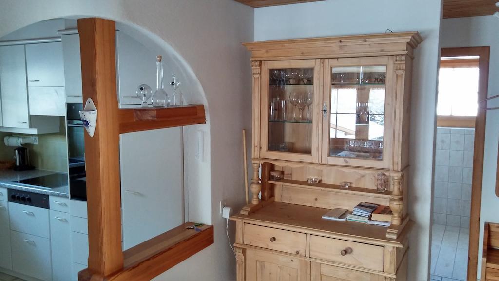 Ferienwohnung Gadenstatt Davos Ruang foto